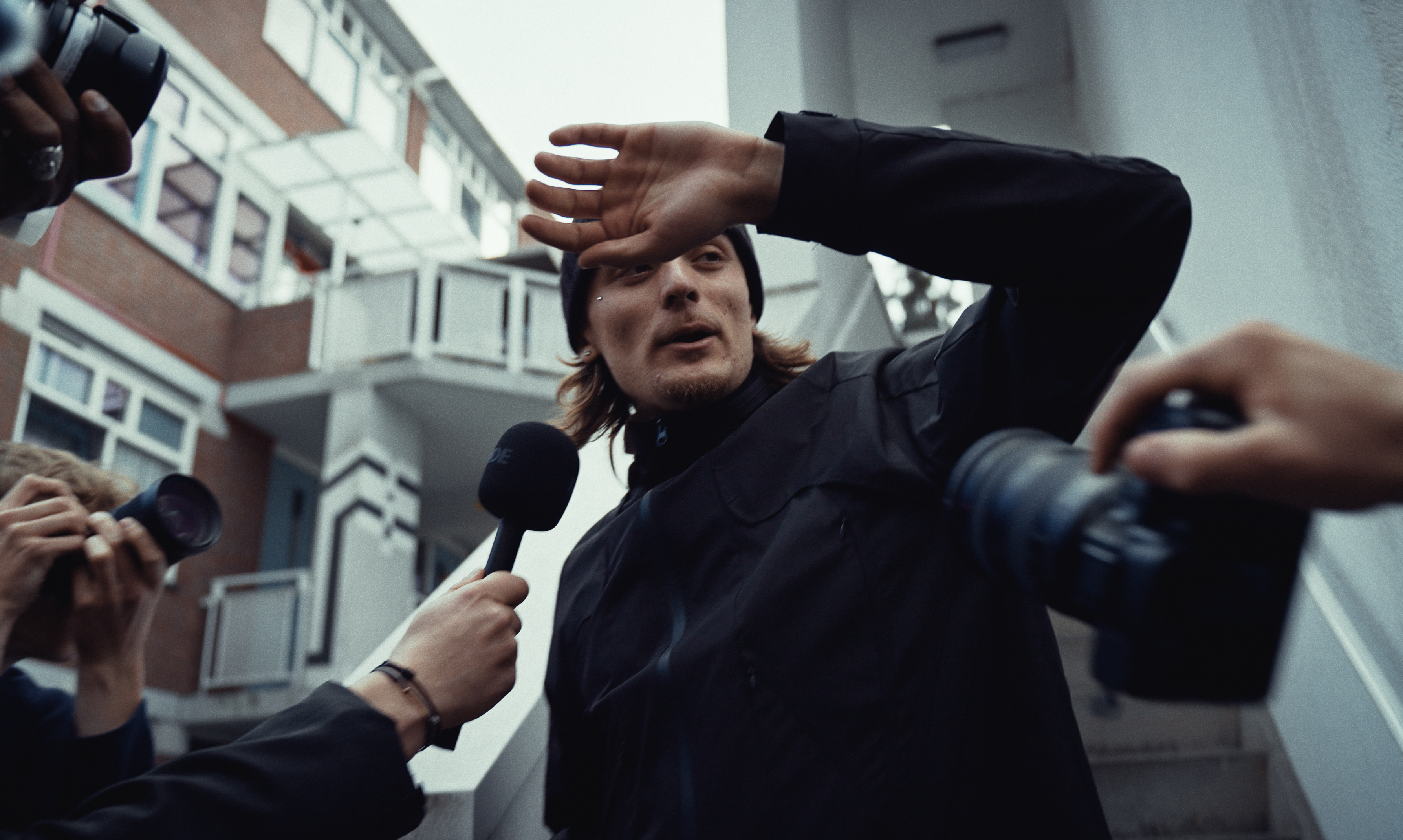 Levi - Eerste jaar niet meer broke